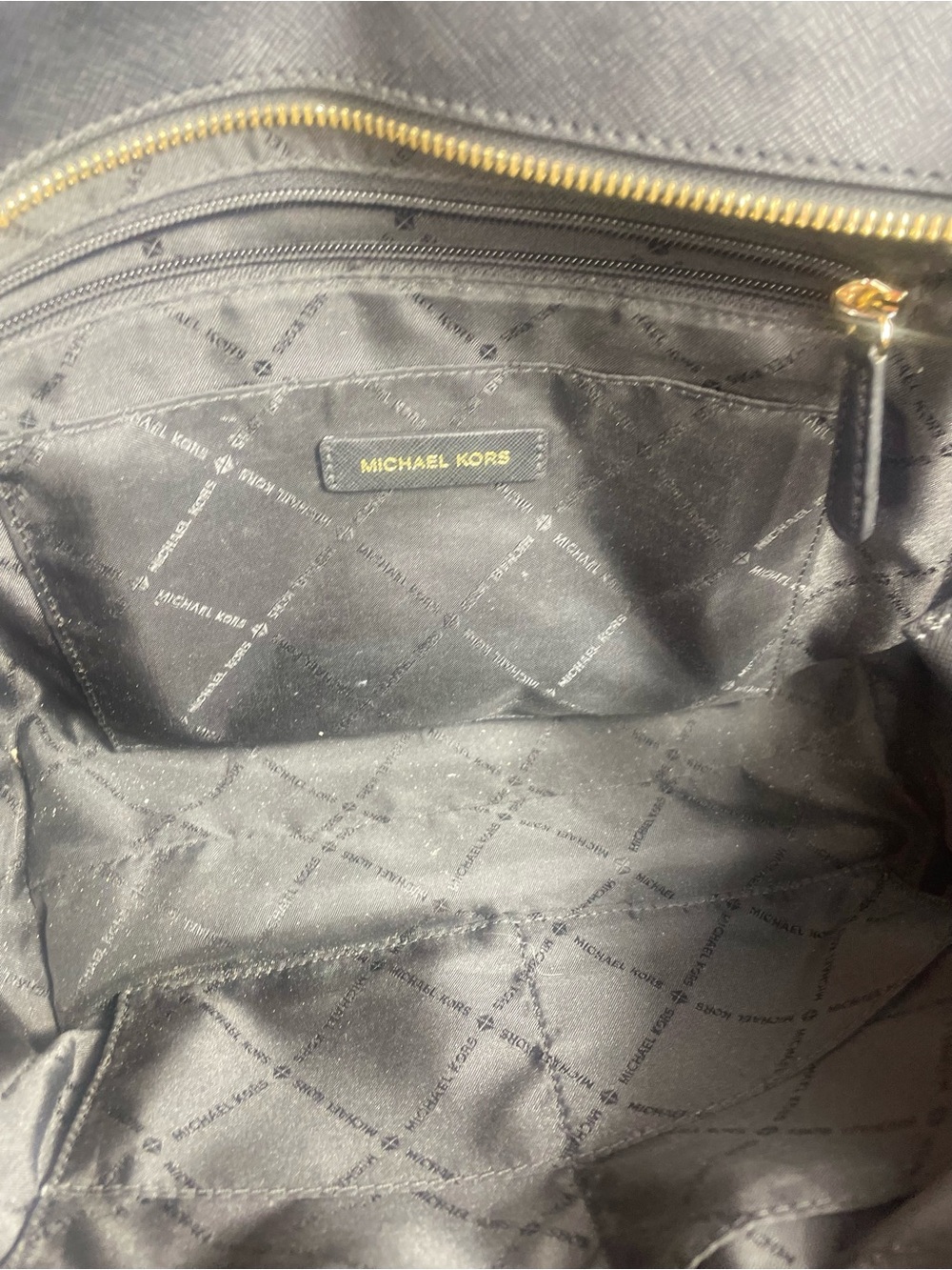 $25 LOW START ๐จ Michael Kors 2pc. Bundle- Jet Set/Fulton - Picture 13 of 16